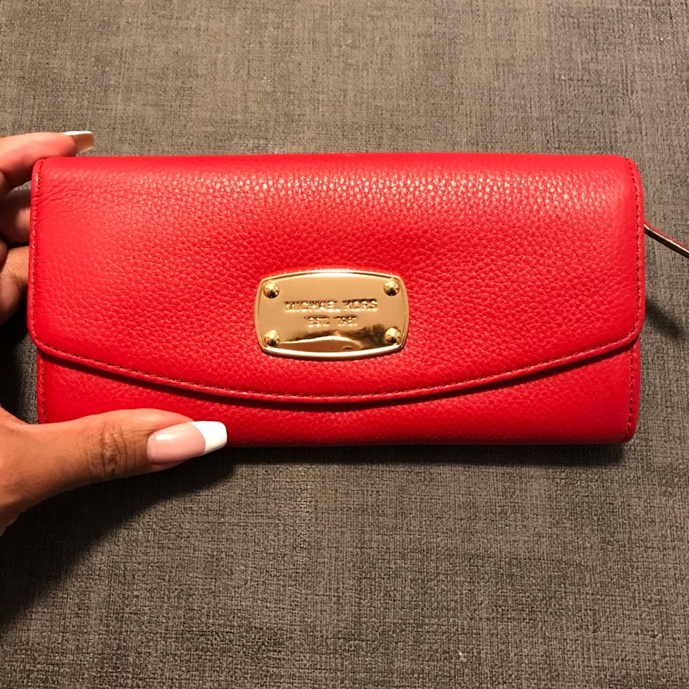 Michael Kors leather bifold wallet